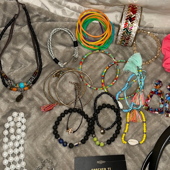 Random Accessories Bundle! - Picture 2 of 6